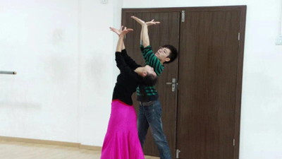 池鹏给学生上课