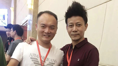 与舞蹈家协会副主席合影